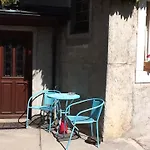 La Tourelle Bed & Breakfast Tartegnin