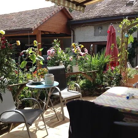 Couette-café La Tourelle Tartegnin